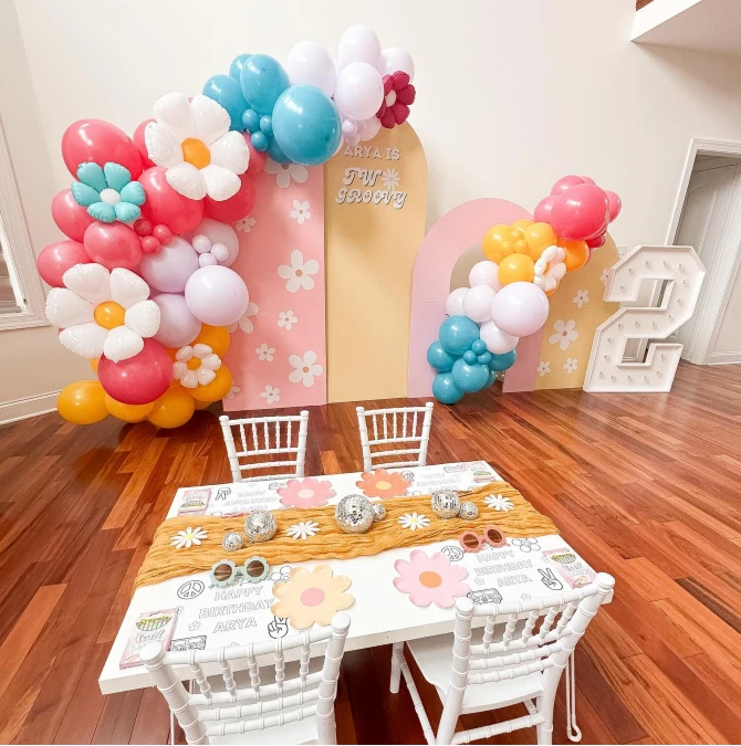 Daisy Backdrop and Kids Table