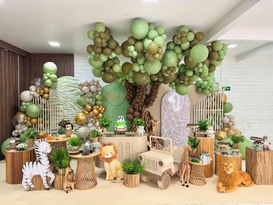 Balloon Canopy Tree and Jeep