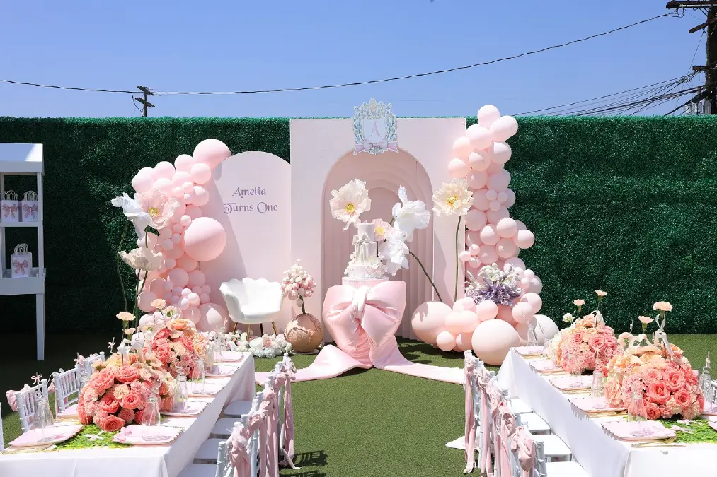 Pink Bow and Poppy Garden